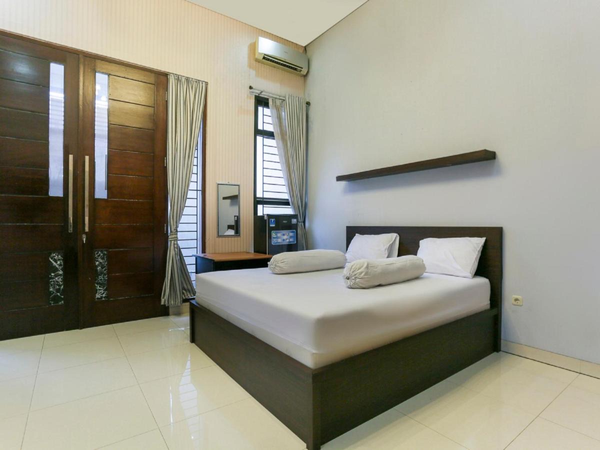 Oyo Life 3520 Indoniaga Palace Tangerang Eksteriør bilde